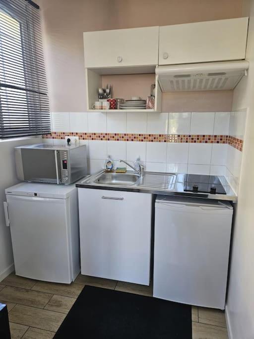 Beautiful F2 Apartment 5 Stops By Train From Paris โมเรต์-ซูร์-ลวง ภายนอก รูปภาพ